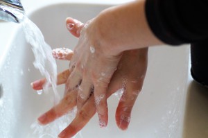 Zasady mycia i dezynfekcji rąk
